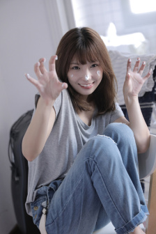 《诱人的女教师2》电影
